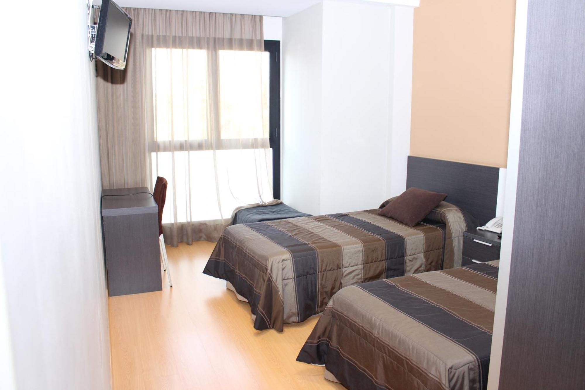 Hotel Ciutat D'Amposta Room photo